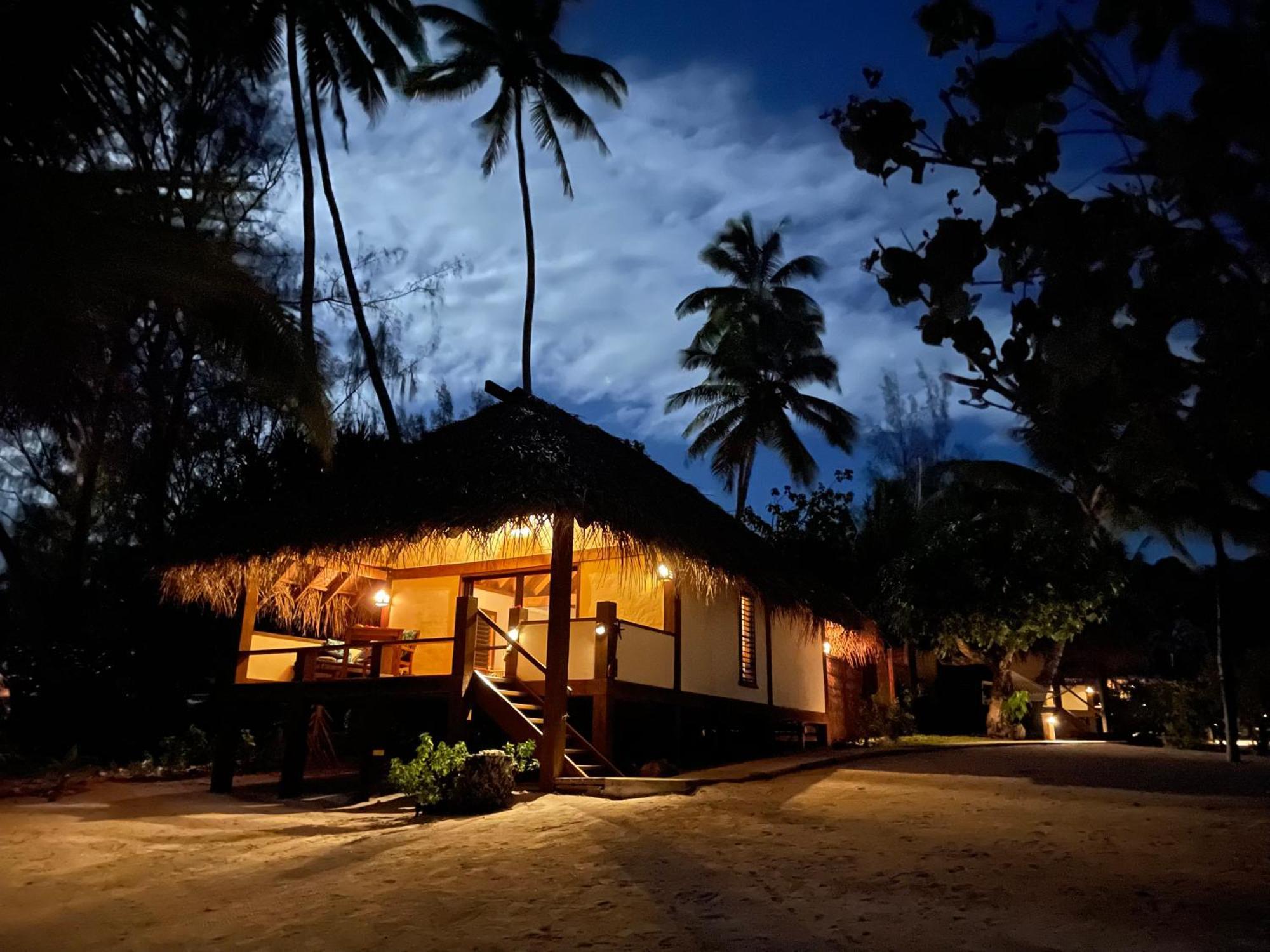 Etu Moana Boutique Beach Villas - Adults Only Arutanga Exterior photo